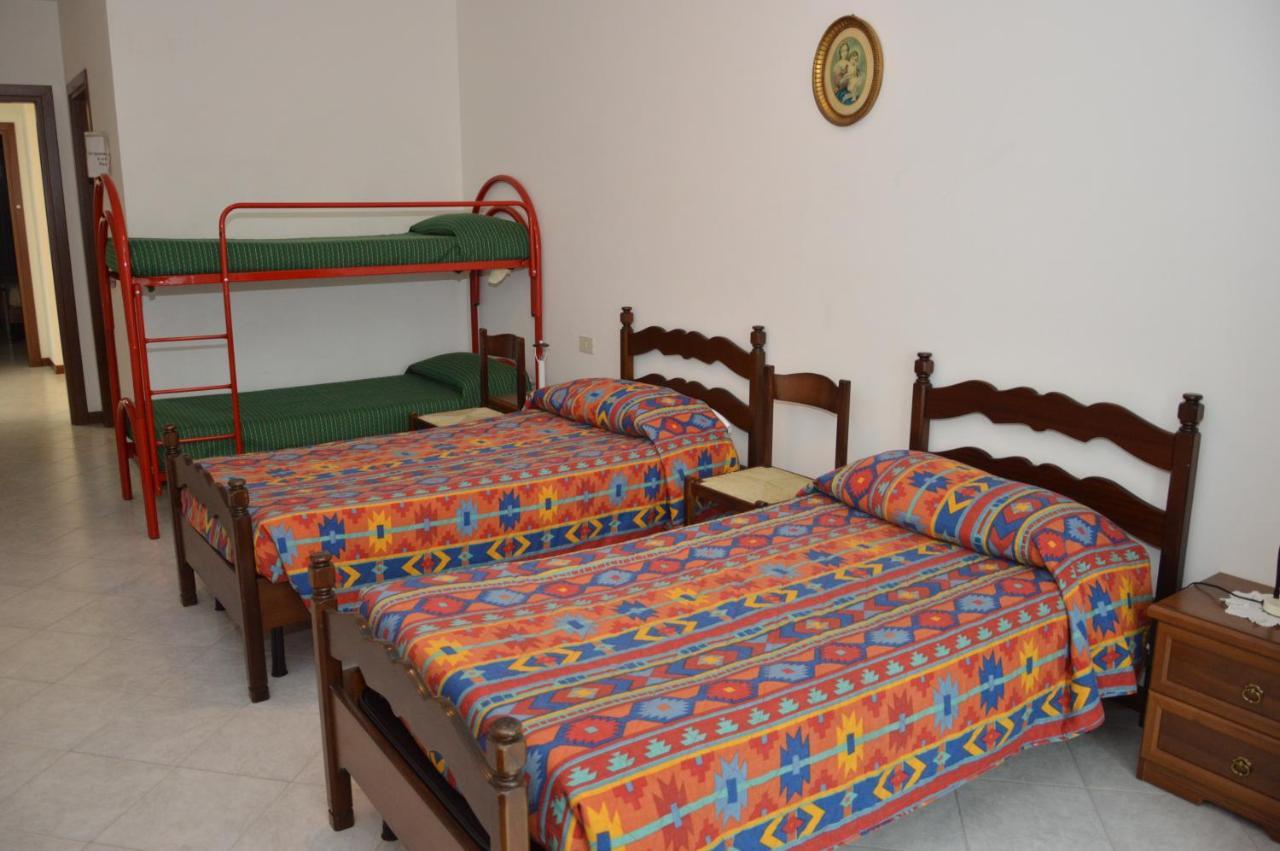 Domus Achille Fosco Hotel Ciampino Luaran gambar