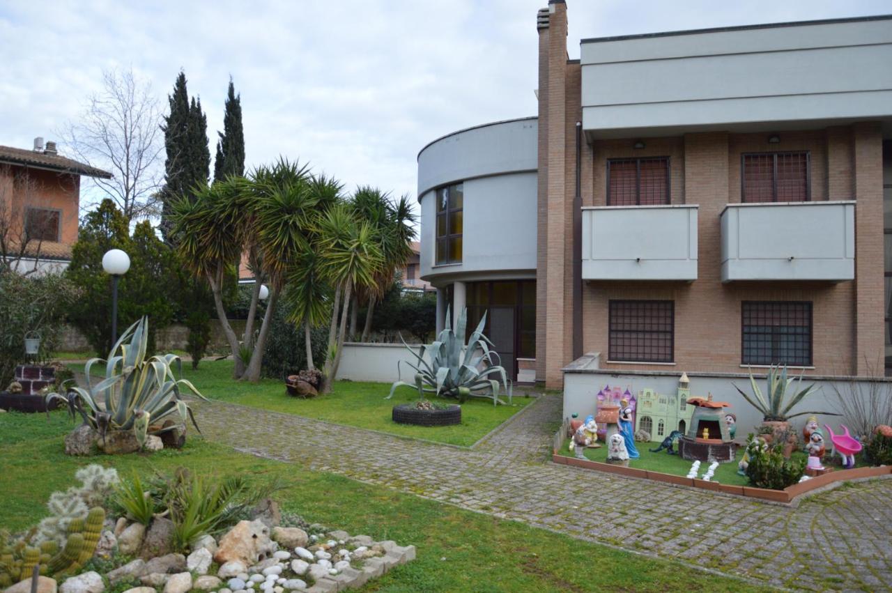 Domus Achille Fosco Hotel Ciampino Luaran gambar