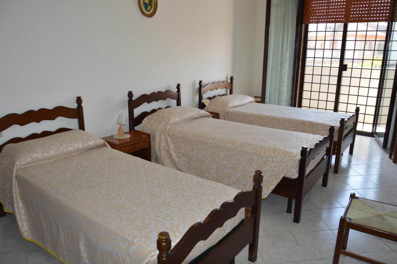 Domus Achille Fosco Hotel Ciampino Luaran gambar